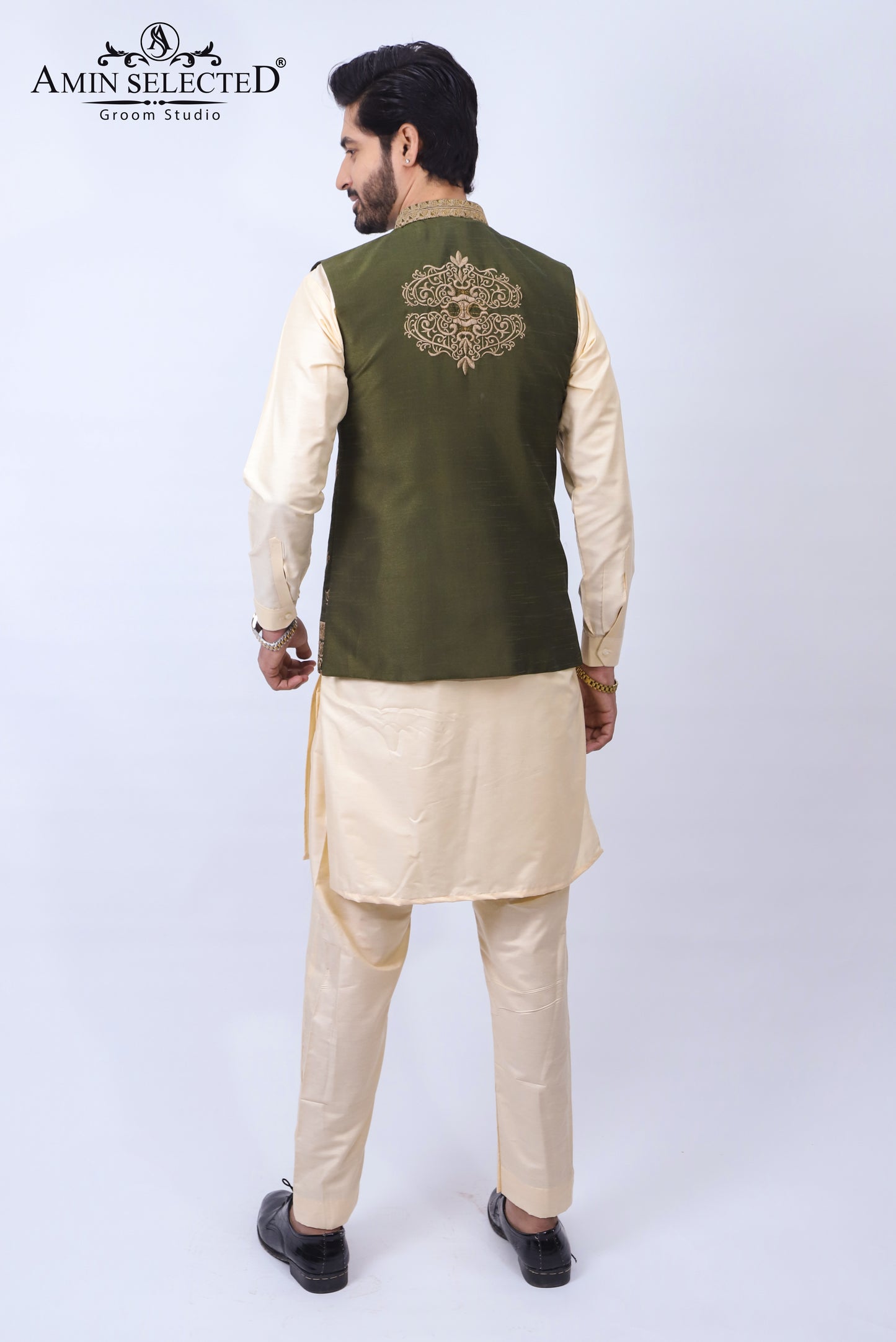 Embellished ban green jaquard waistcoat - Amin Selected