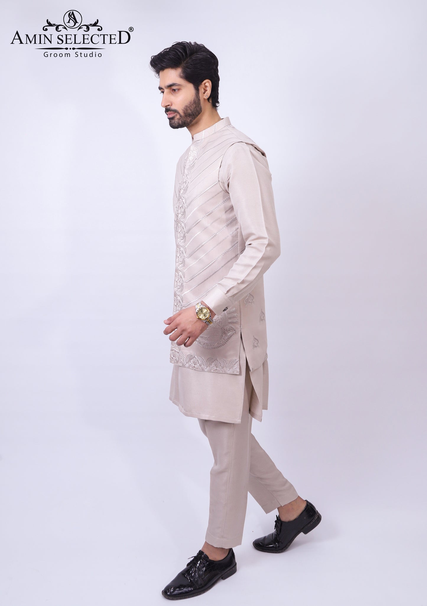Creamy Jacket with Front Open Look - Amin Selected