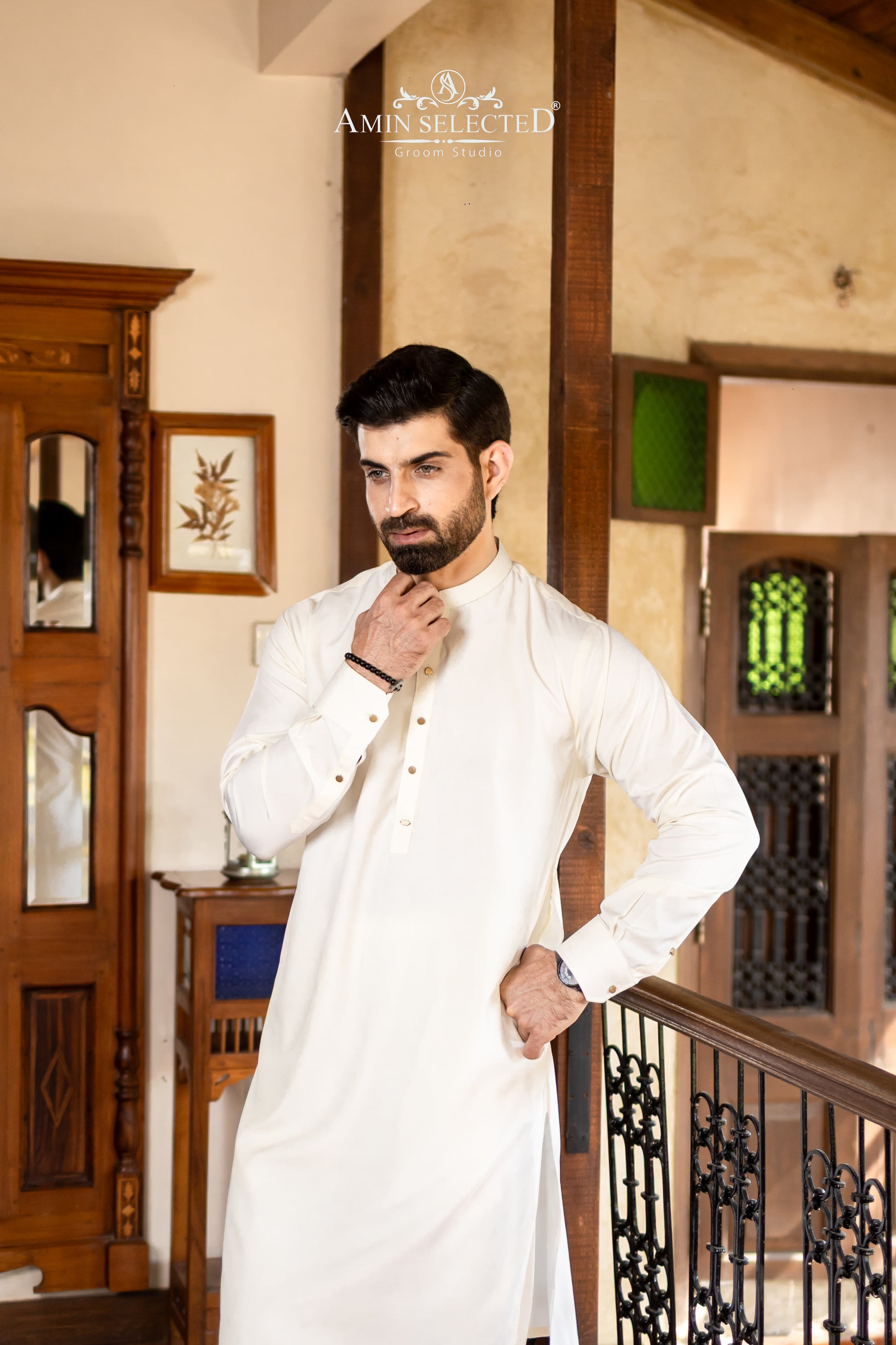 Premium Ivory Kurta with Gold-Tone Accents - Amin Selected 