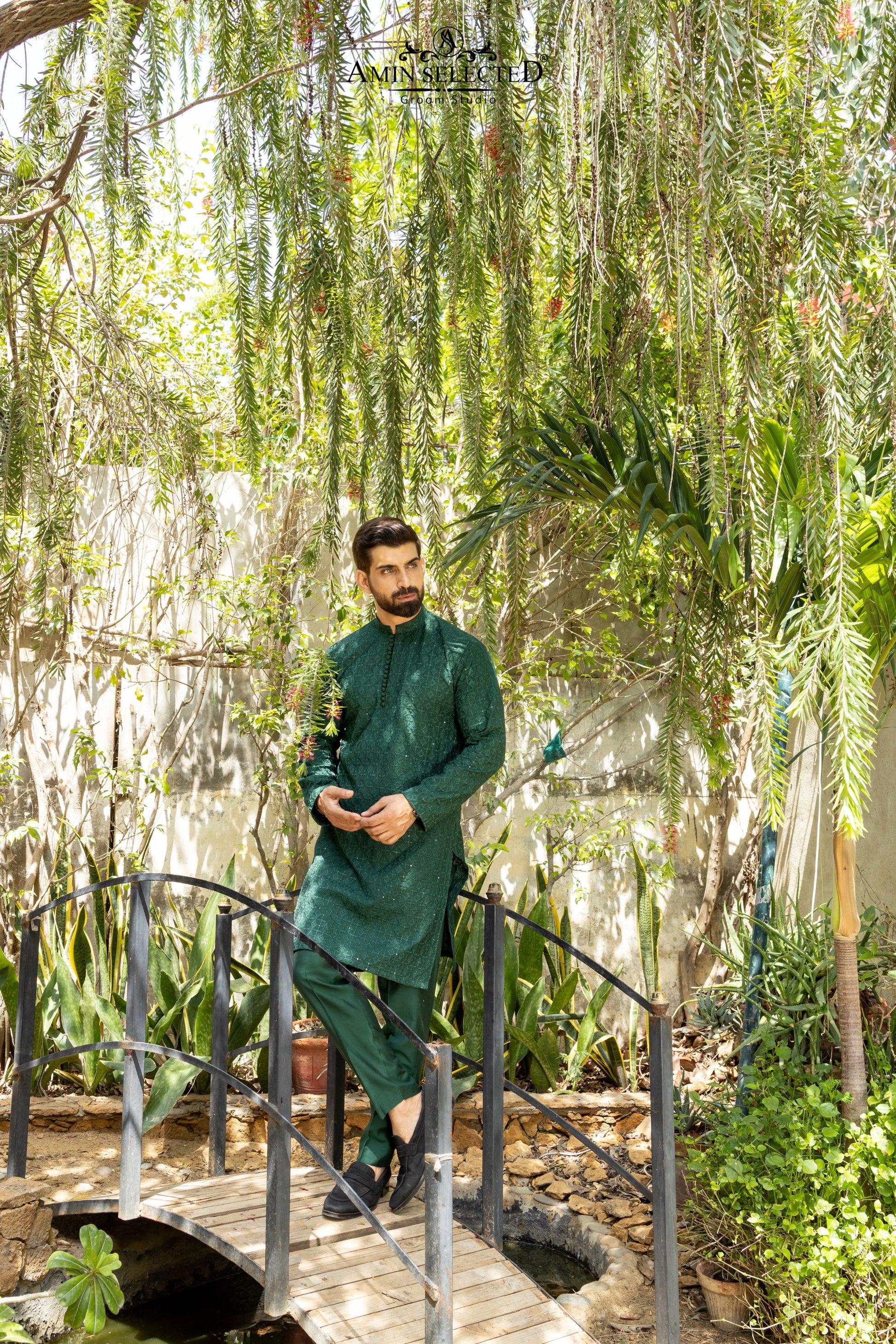AK 04 BOTTLE GREEN EMBROIDERED KURTA PAJAMA - Amin Selected 